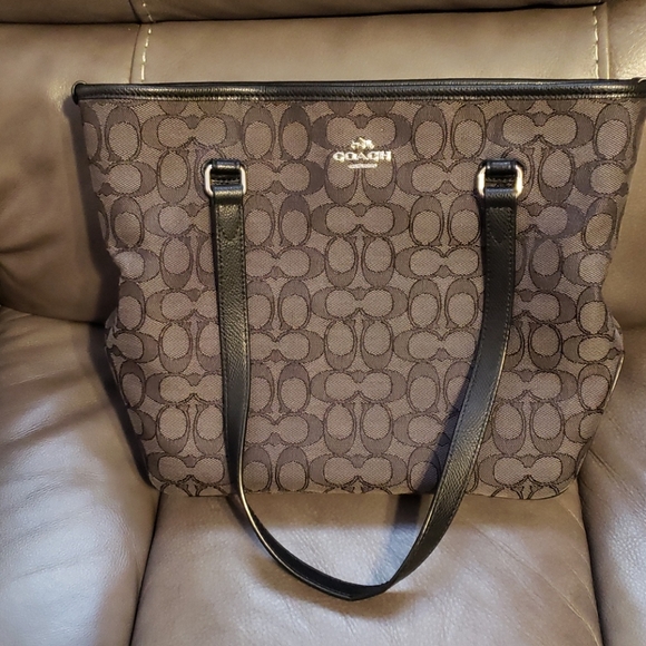 Coach Handbags - Coach bag